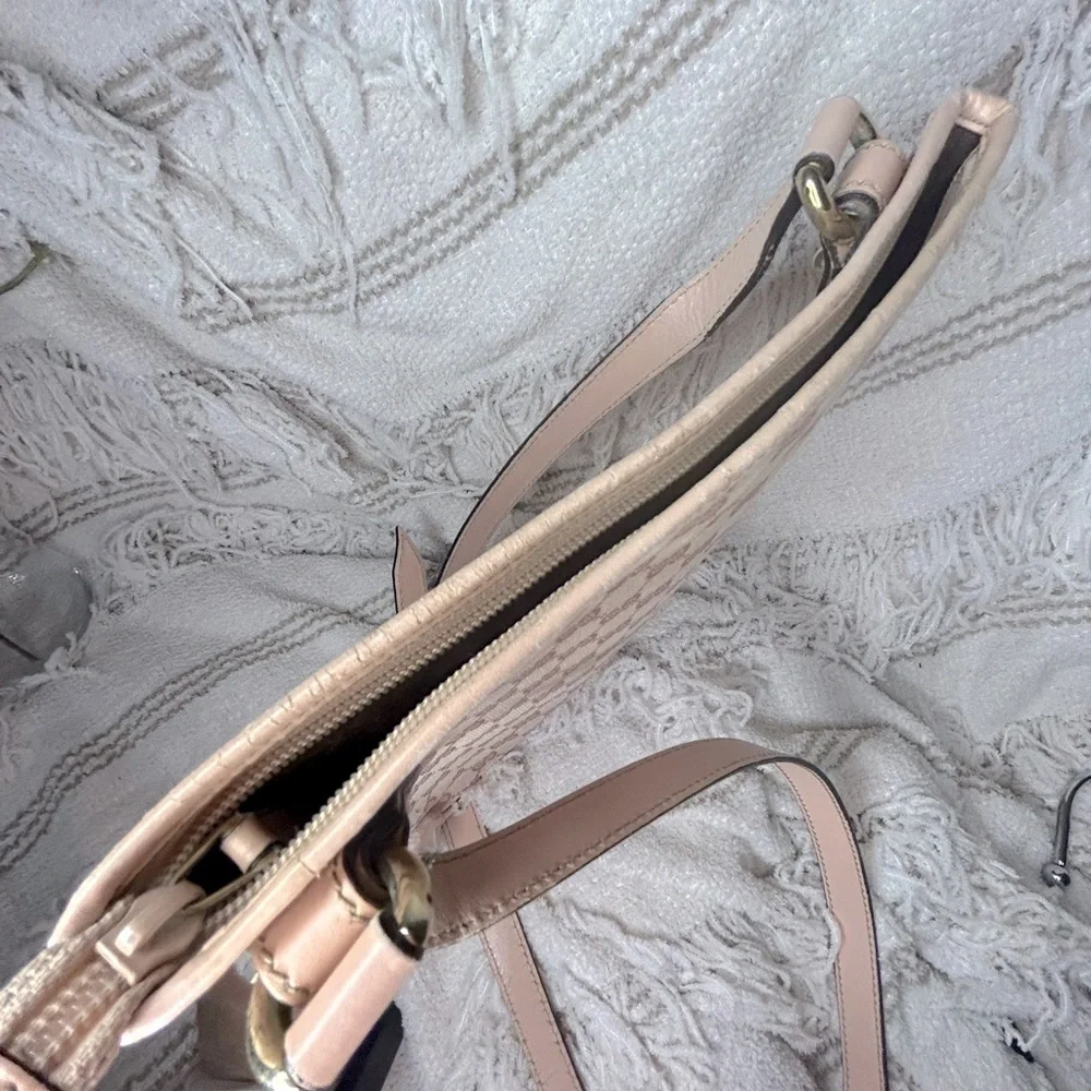💎 Gucci GG Canvas Flat Messenger Crossbody • Baby Pink 💎 - Picture 12 of 13